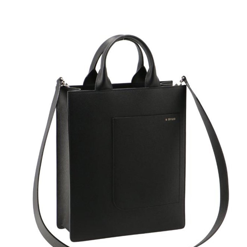 Digital Nomads, Don't Settle: 10 Luxury Tote Bags That Keep You Stylish at Work