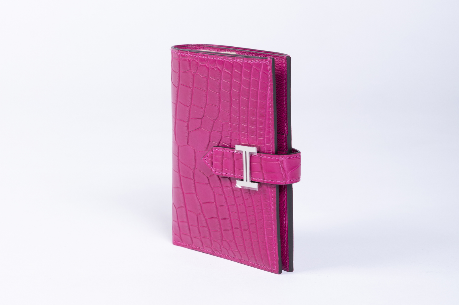 Complete Guide to the Hermès Bearn Wallet | Price, Types, and How to Choose