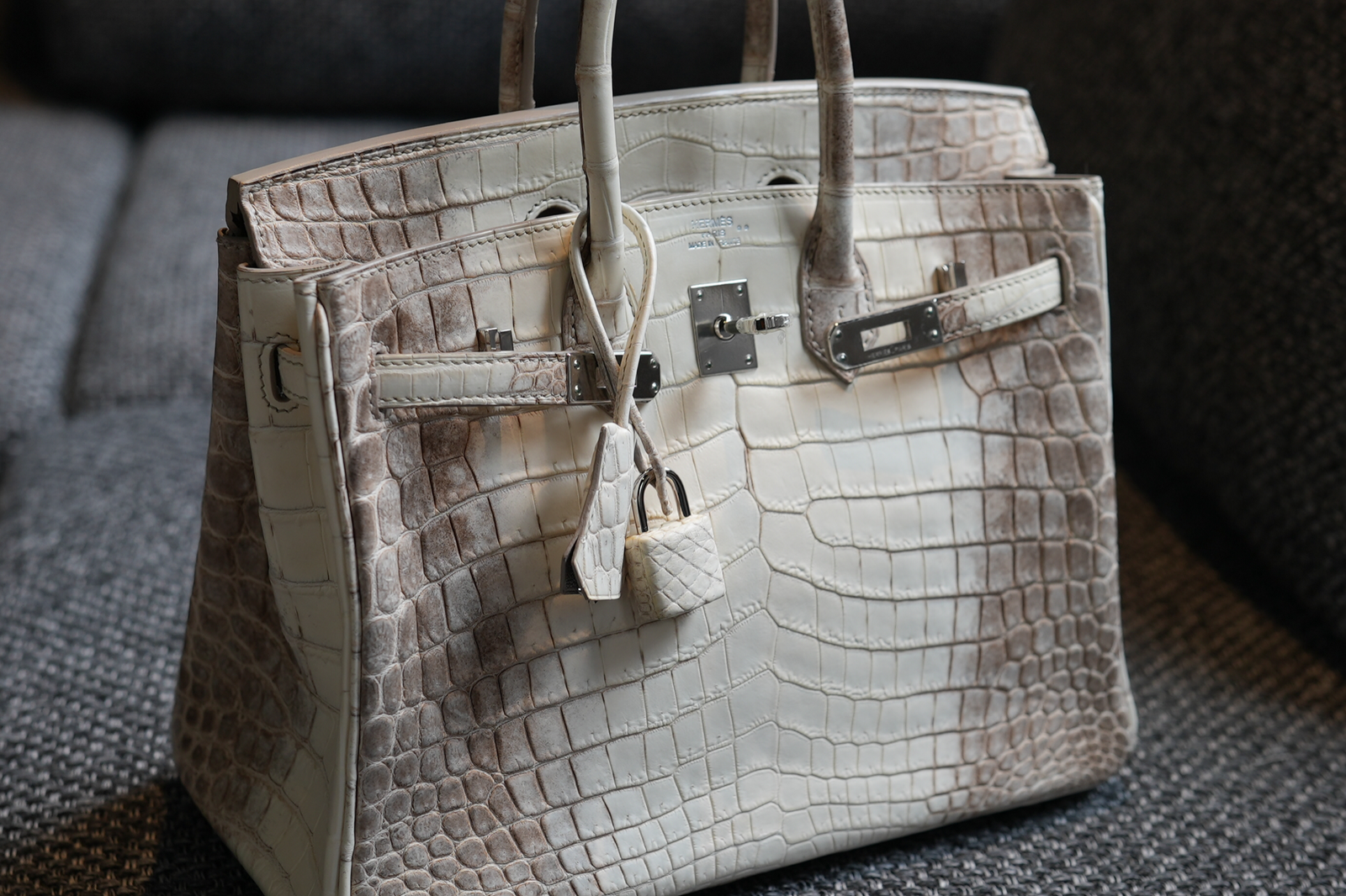 Why Is the Hermès Birkin So Expensive? A Deep Dive into Its Value and Investment Potential